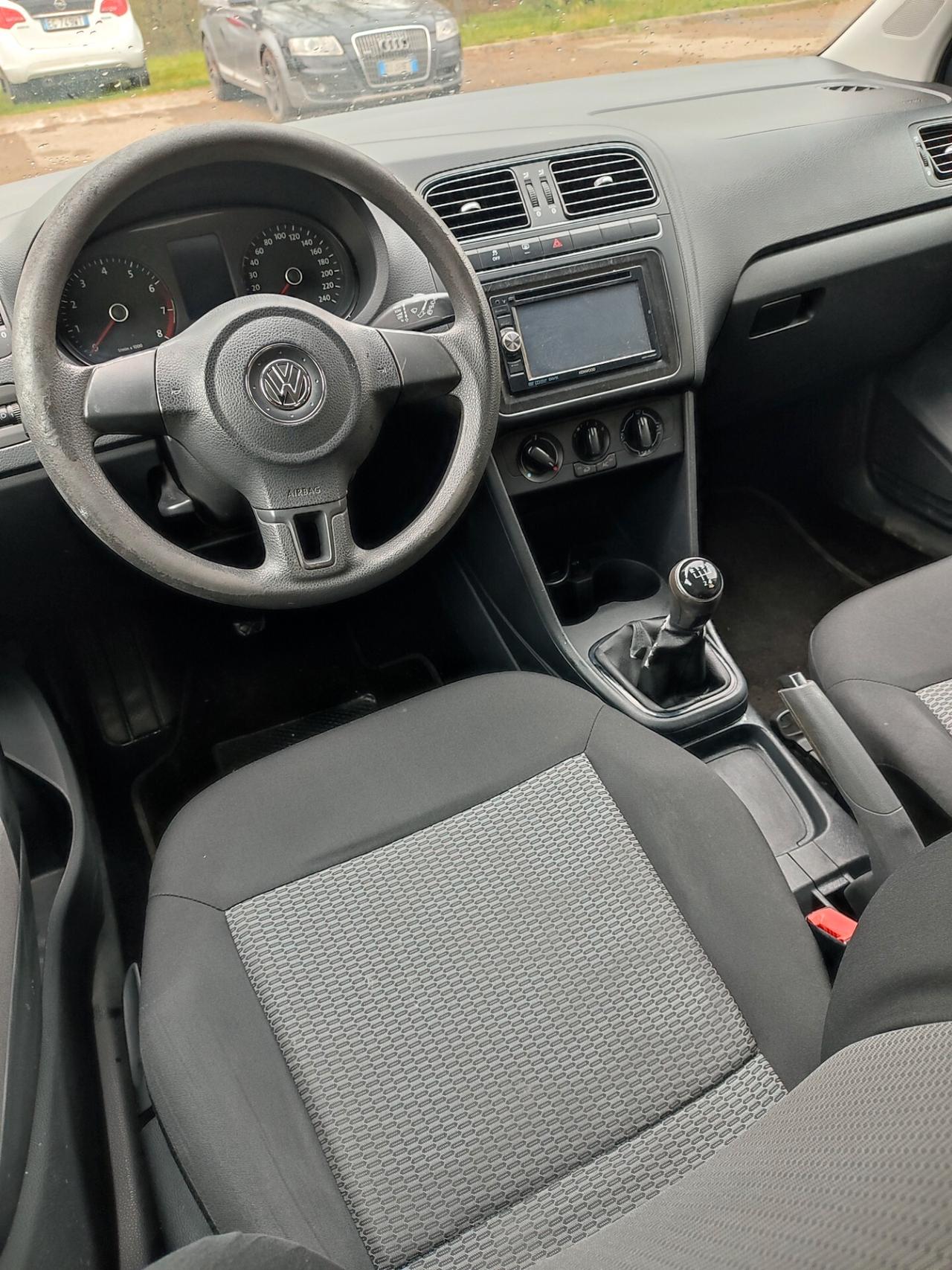 VOLKSWAGEN POLO 2014 1.2BENZINA GOMMATA ED TAGLIANDATA