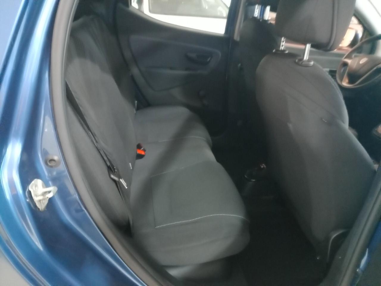 Lancia Ypsilon 1.0 FireFly 5 porte S&S Hybrid Gold