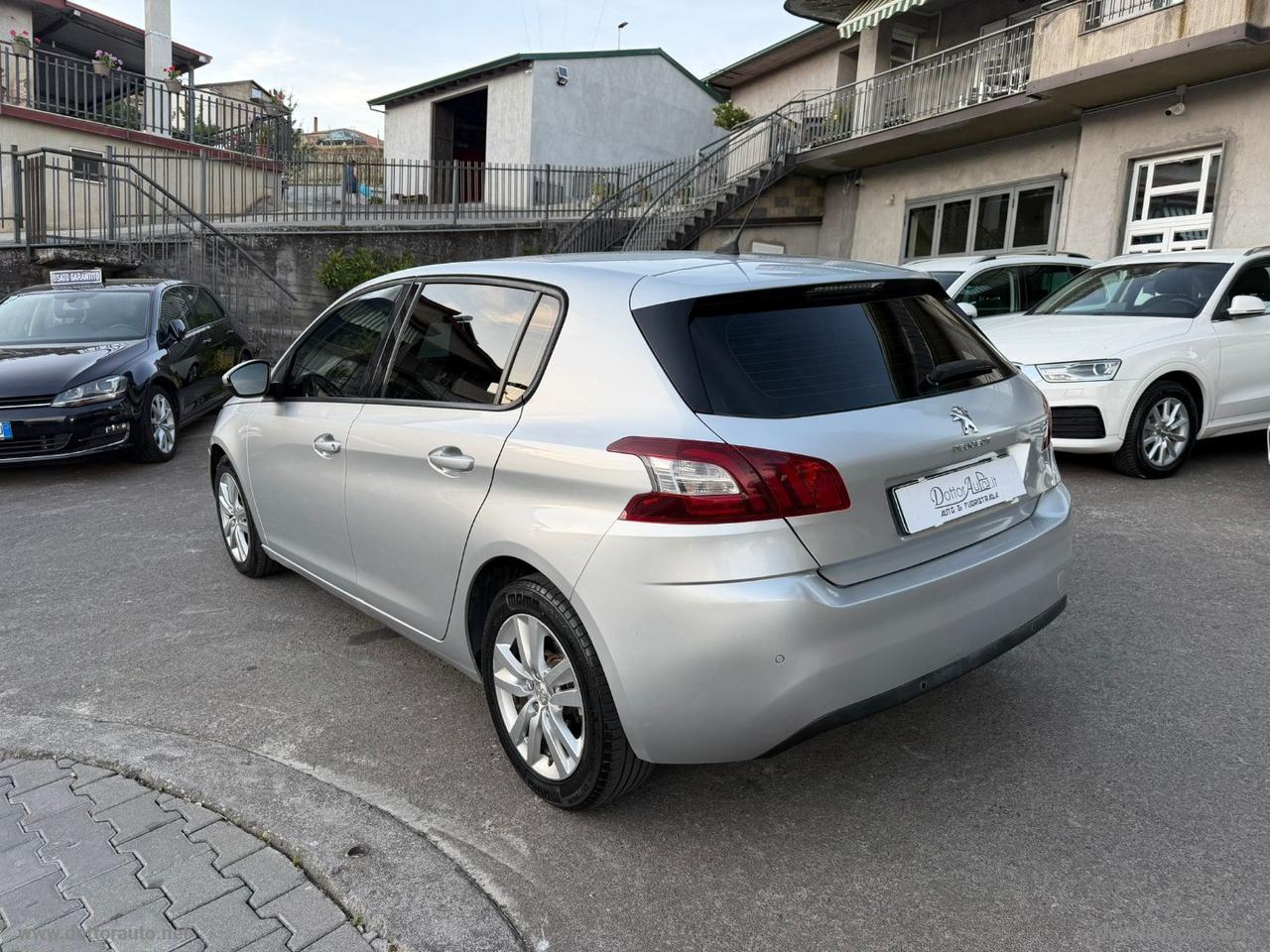 PEUGEOT 308 BlueHDi 120 S&S Allure