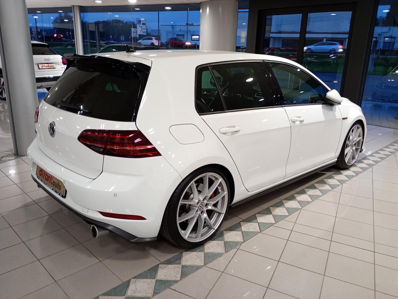 Volkswagen Golf GTI Performance 2.0 245 CV TSI DSG 5p. BMT