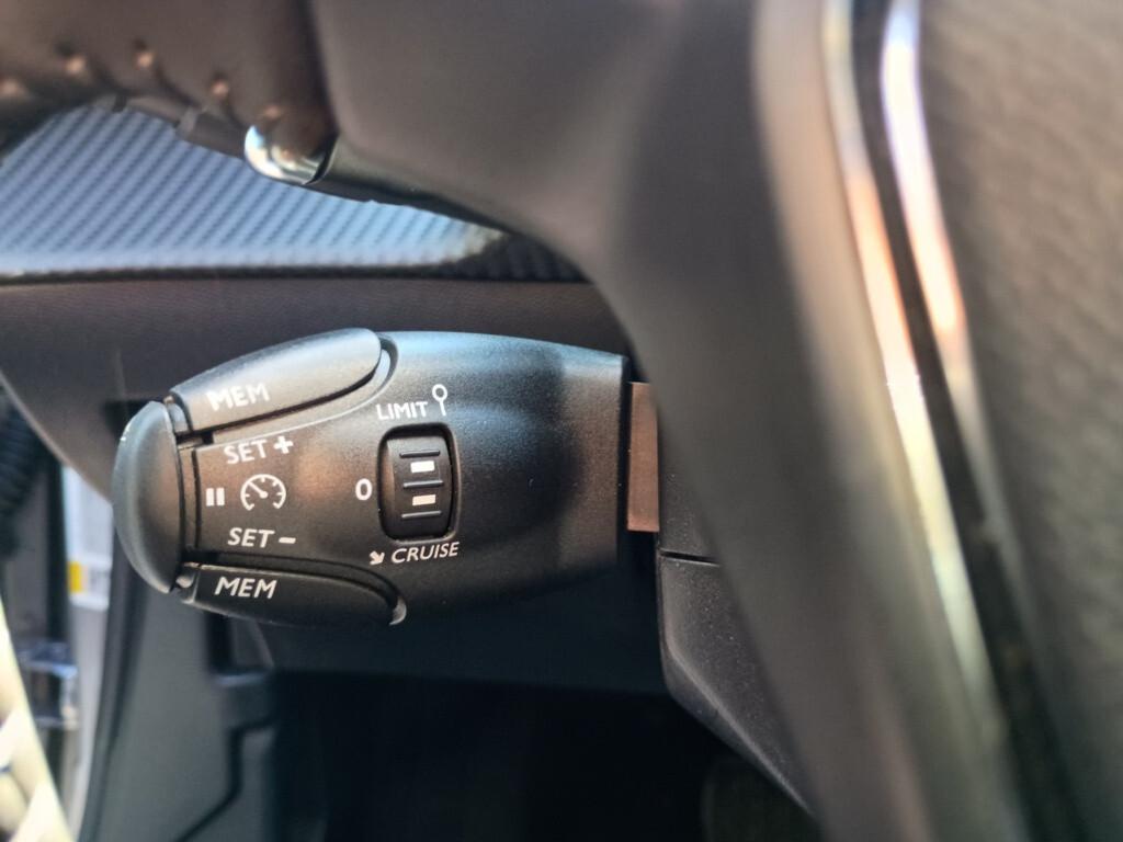 Peugeot 2008 1.5 BlueHDi 130cv EAT8 Allure
