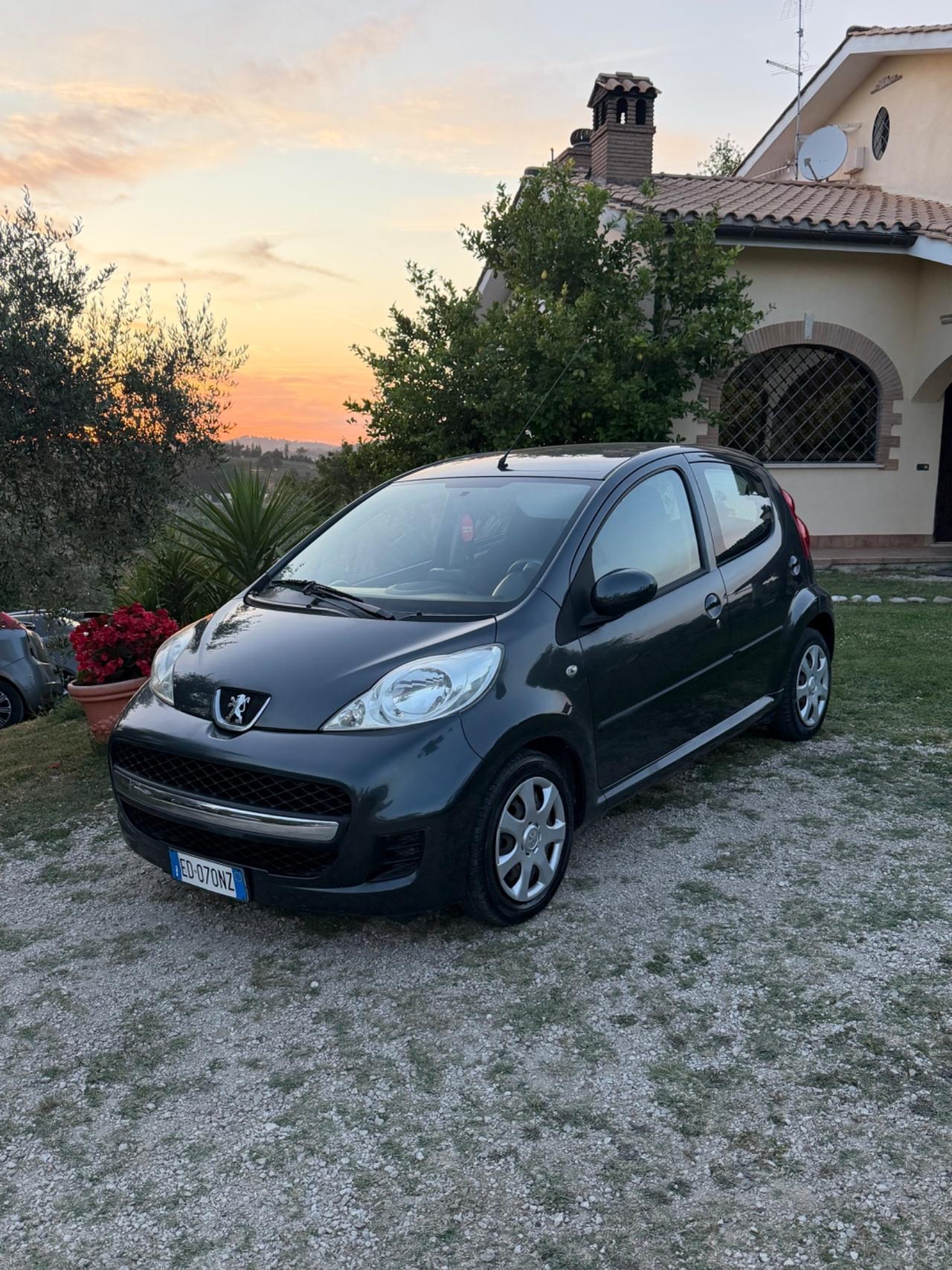 Peugeot 107 1.0 68CV 5p. Plaisir