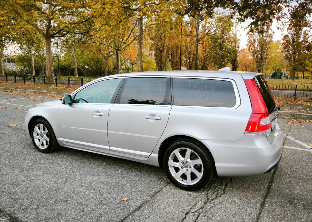 Volvo V70 D3 Geartronic Summum