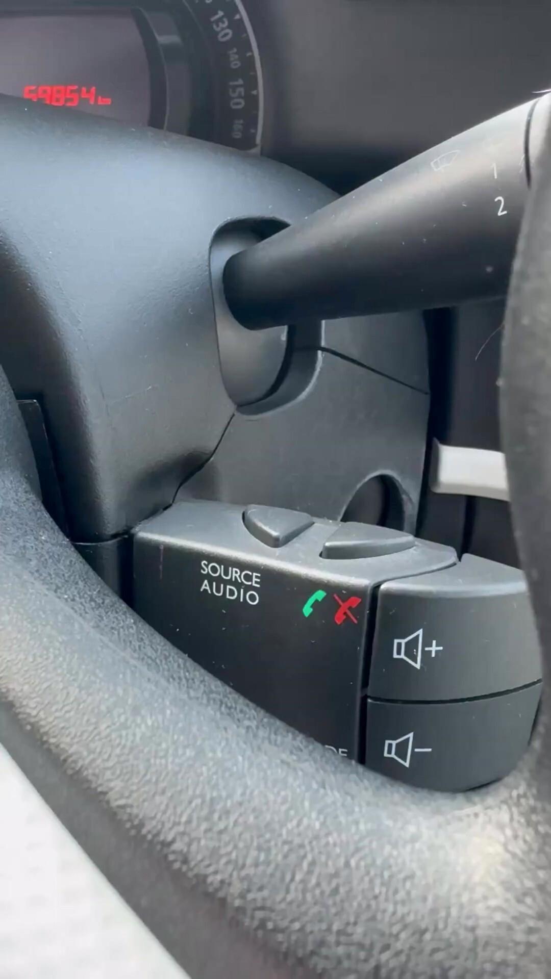 Renault Twingo 1.0 52kW Benz 5p *59.000 km*