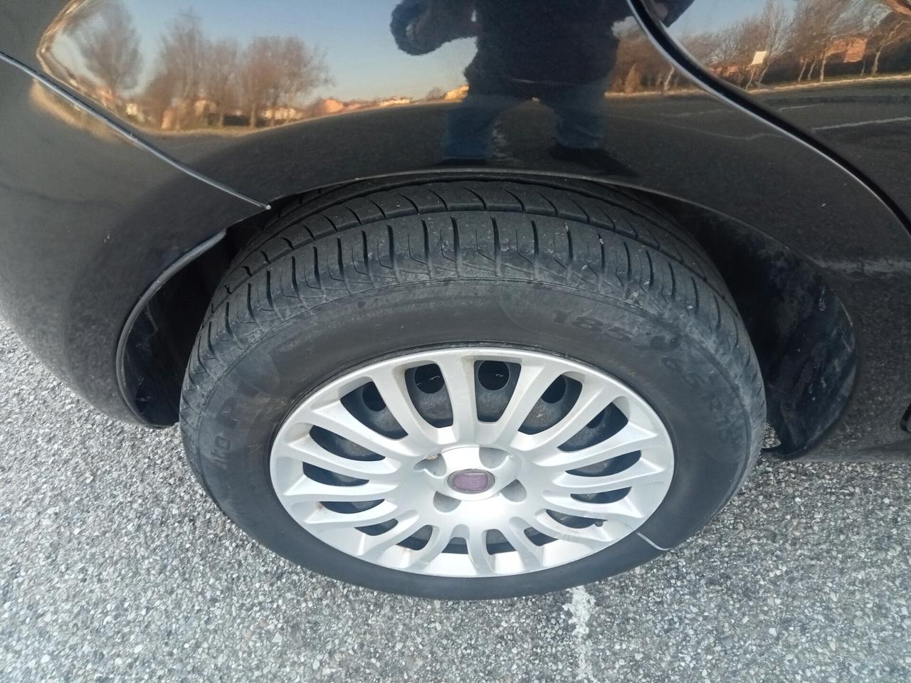 Fiat Grande Punto 1.4 - 5 porte Natural Power OK Neopatentati