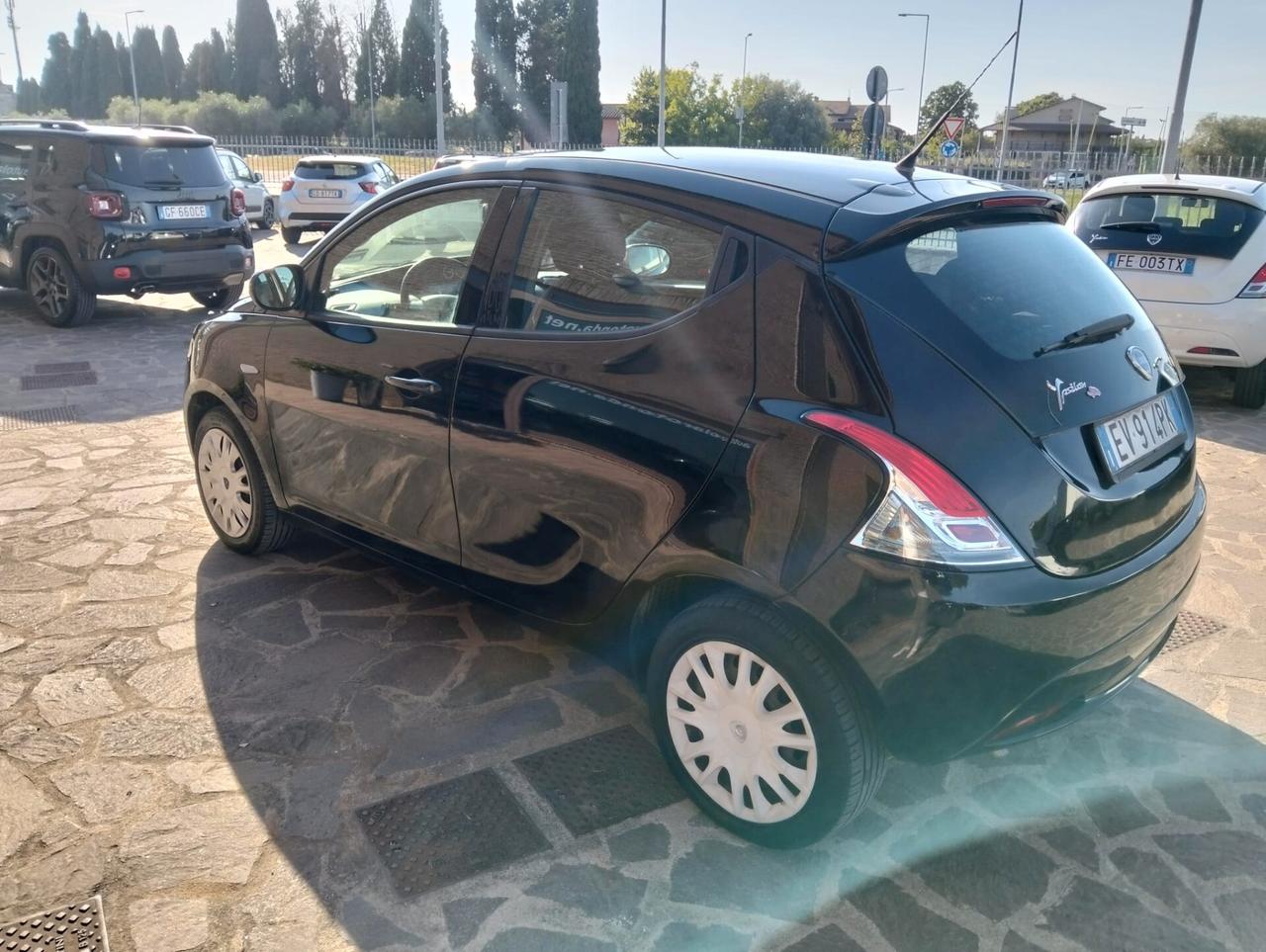 Lancia Ypsilon 1.2 69 CV 5 porte GPL Ecochic Elefantino