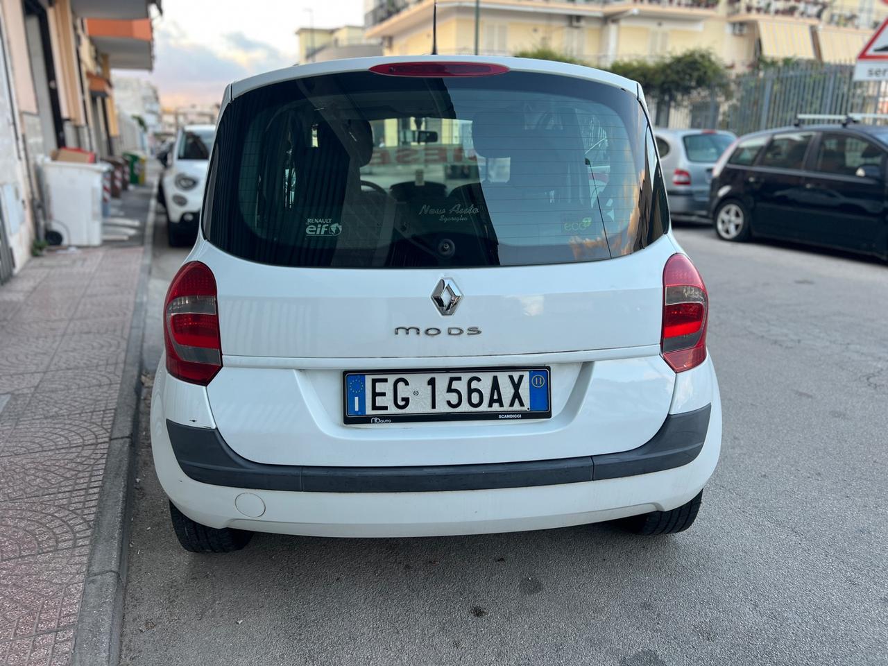 Renault modus 1.5 DIESEL Anno 2012