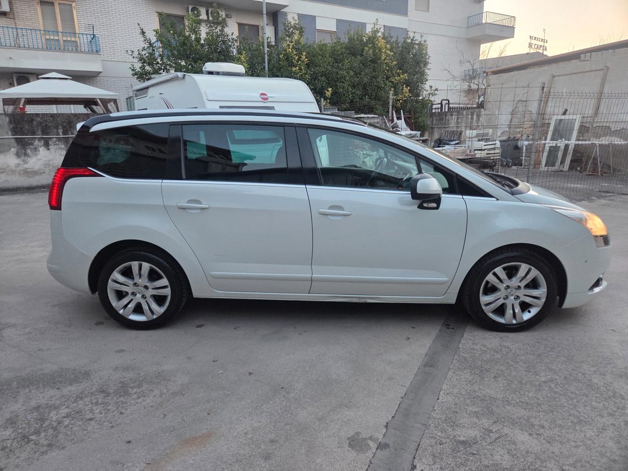 Peugeot 5008 2.0 HDi 150CV Allure 7 posti