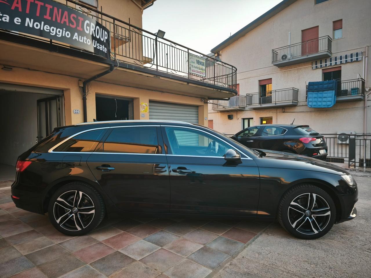 Audi A4 Avant 2.0 tdi 150 CV S-tr Distr fatta