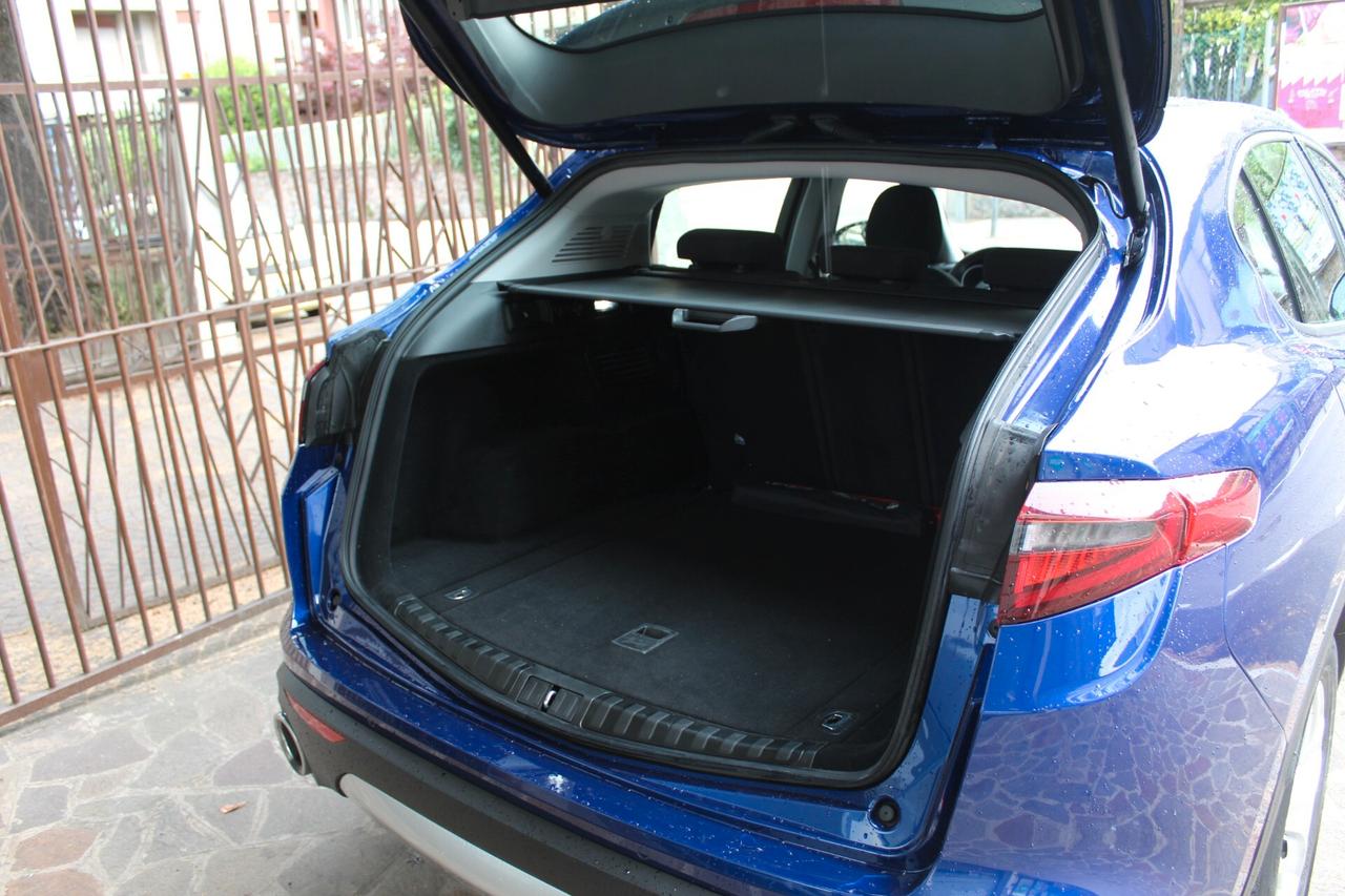 Alfa Romeo Stelvio 2.2 Turbodiesel 190 CV AT8 Q4 Business