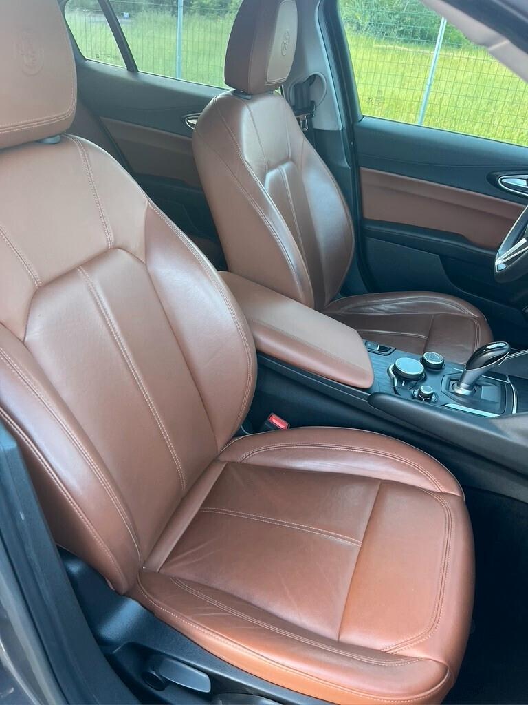 Alfa Romeo Giulia 2.2 Turbodiesel 136 CV AT8 Super