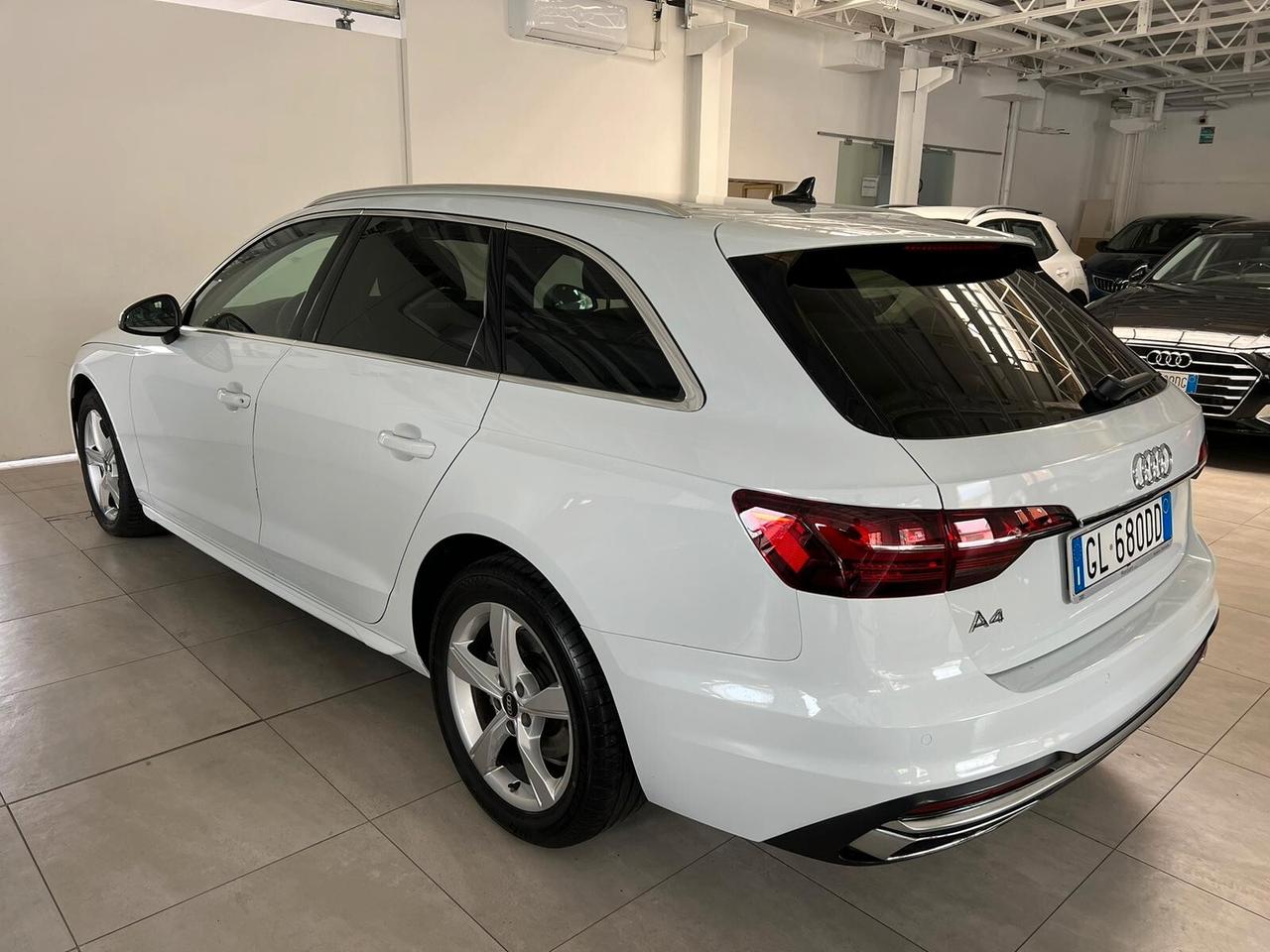 Audi A4 Avant 35 TDI/163 CV S tronic Business Advanced