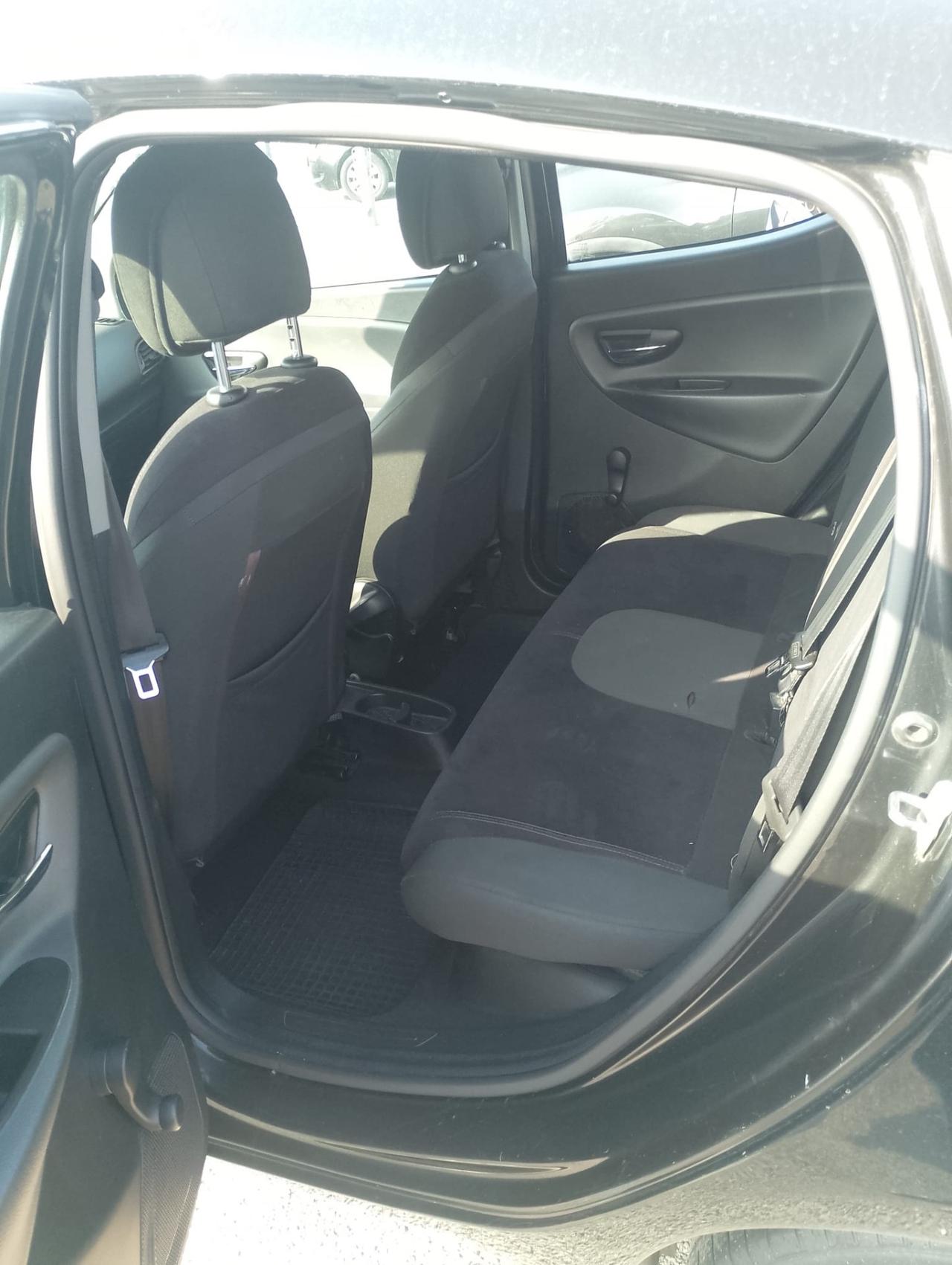 Lancia Ypsilon 1.2 69 CV 5 porte GPL Ecochic Gold