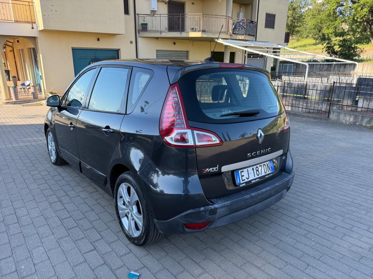 Renault Scenic Scénic X-Mod 1.5 dCi 110CV EDC Luxe