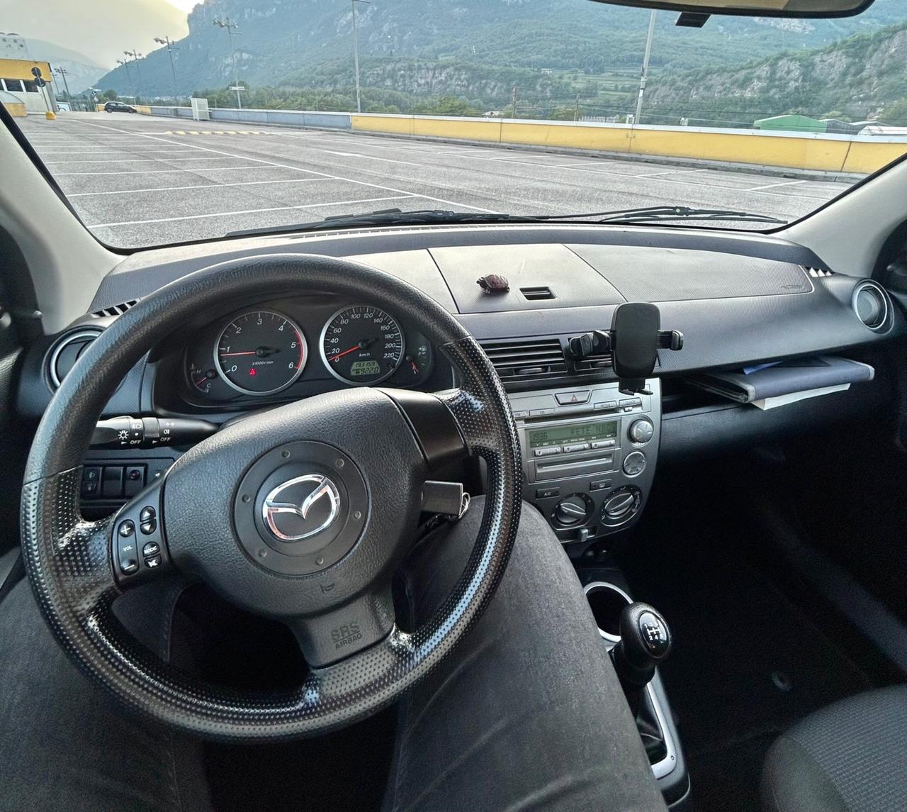 Mazda 2 1.4 TD 5p. Sony Ericsson Neopatentati