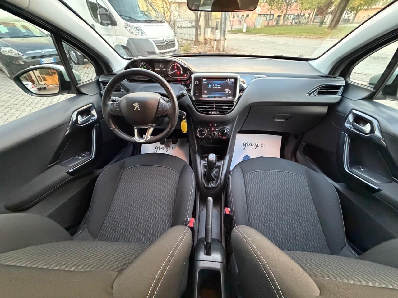 Peugeot 208 PureTech 82 5 porte Allure