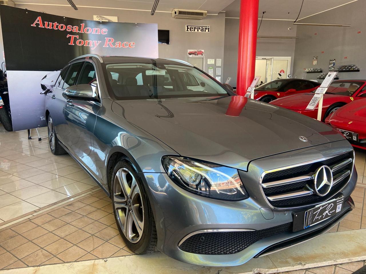 Mercedes E 200 Premium Plus