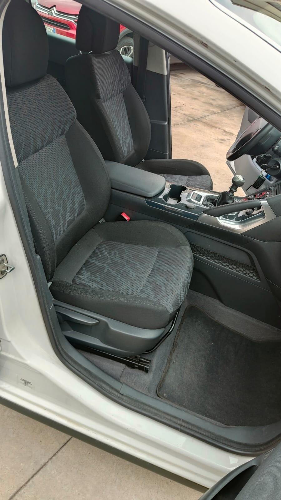 Peugeot 3008 1.6 HDi 112CV Business