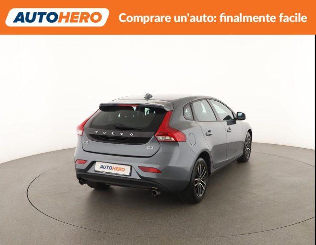 VOLVO V40 D3 Momentum