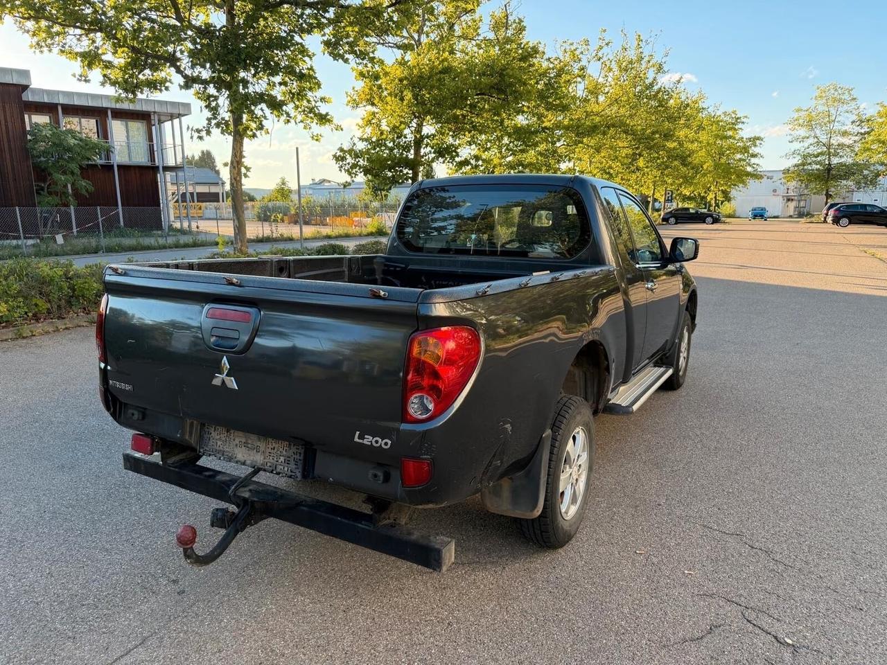 Mitsubishi L200 2.5 DI-D/136CV Club Cab Invite DPF