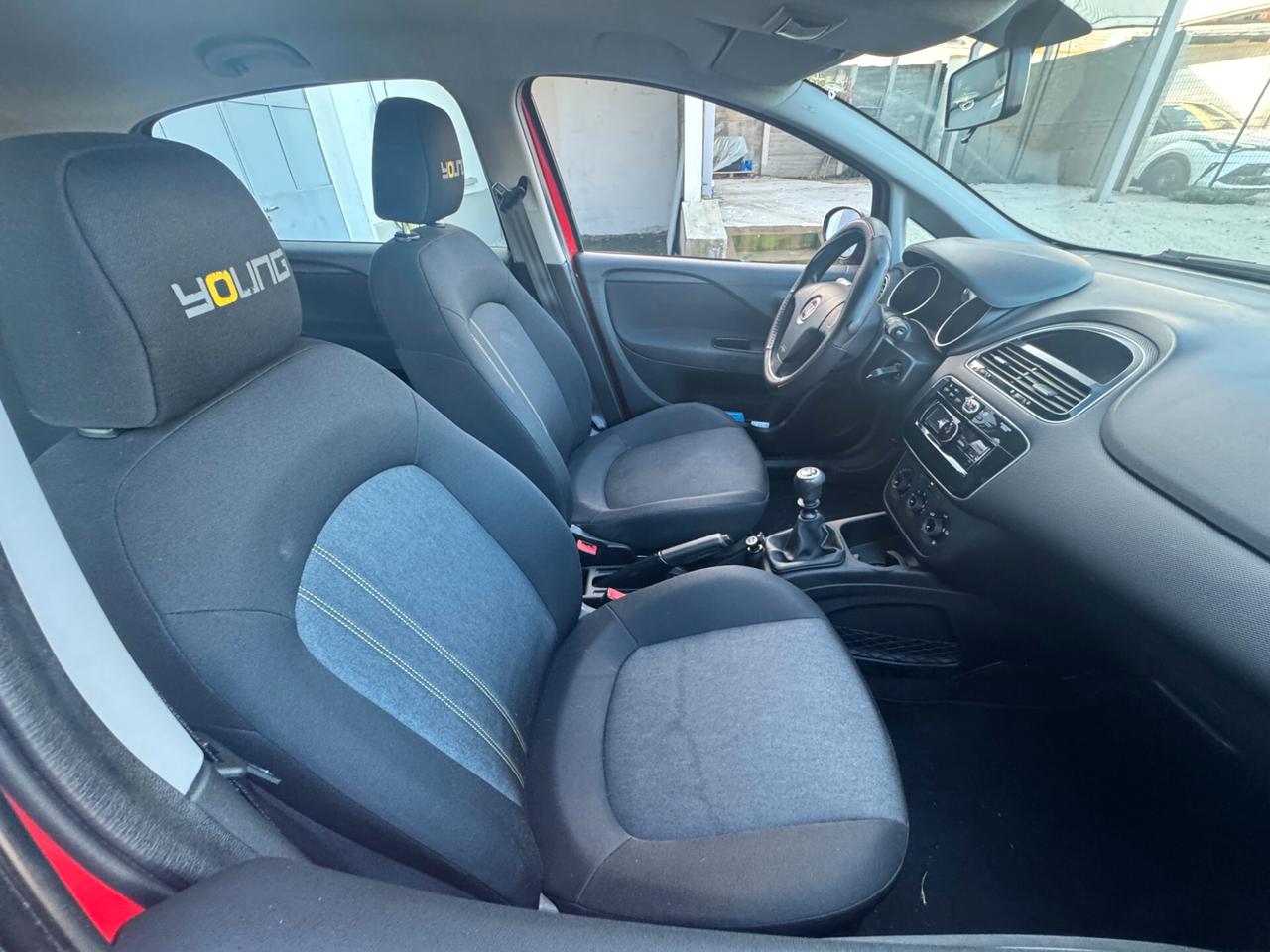 FIAT Punto 1.2 8V 5 porte Young ** NEOPATENTATI **