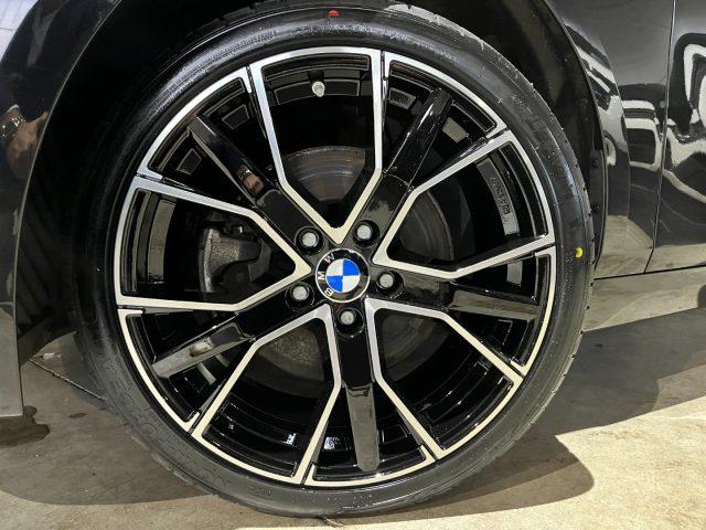 BMW 118 iA 5p. Business Advantage "18 Msport/Navi/Virtual