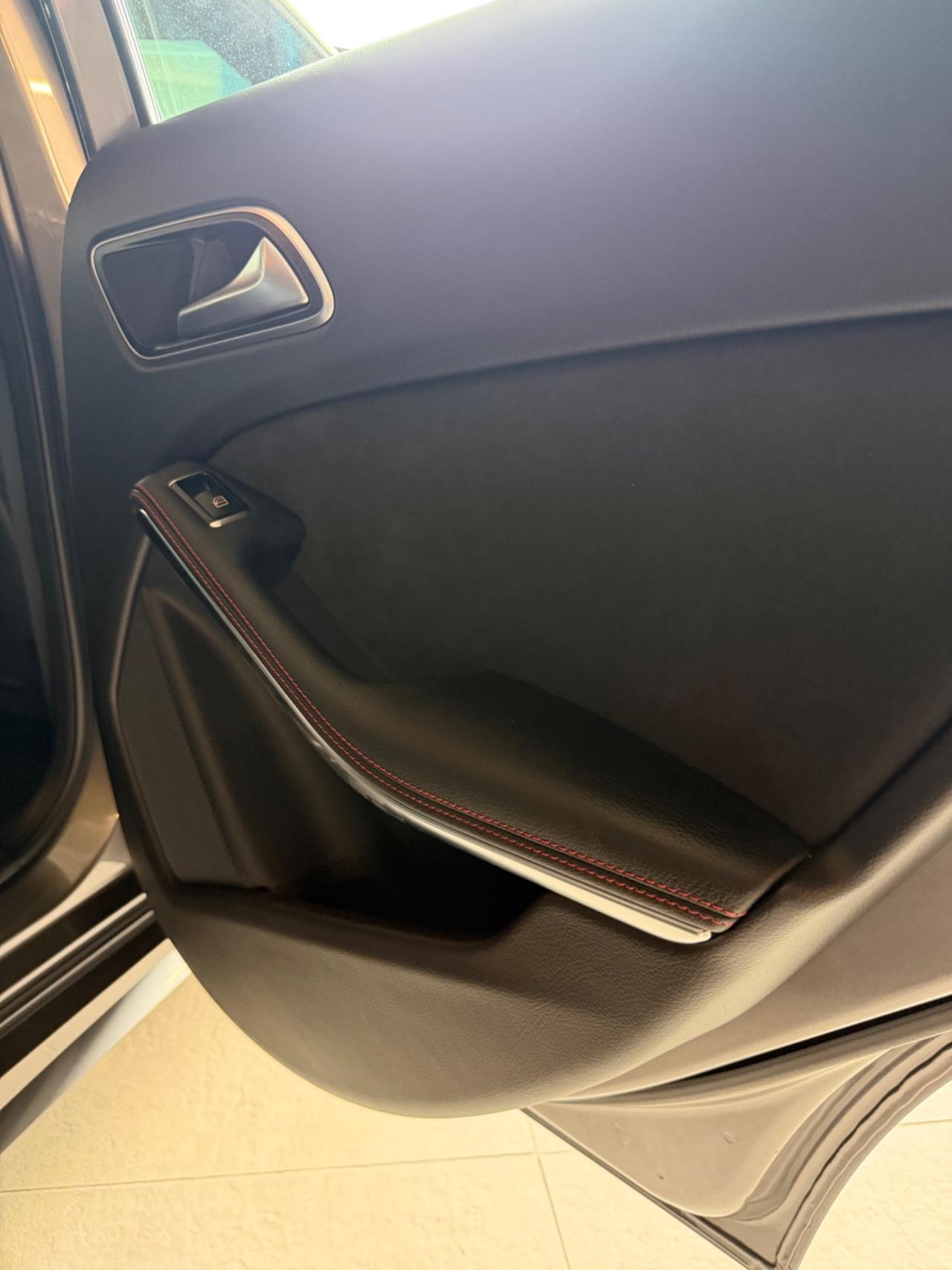 Mercedes-benz A 200 CDI PREMIUM AMG KMCERT GARANZ