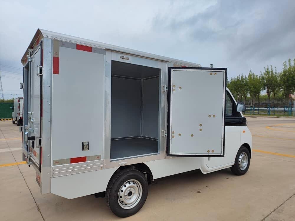 Yunlong CargoBox - Simile Piaggio Porter