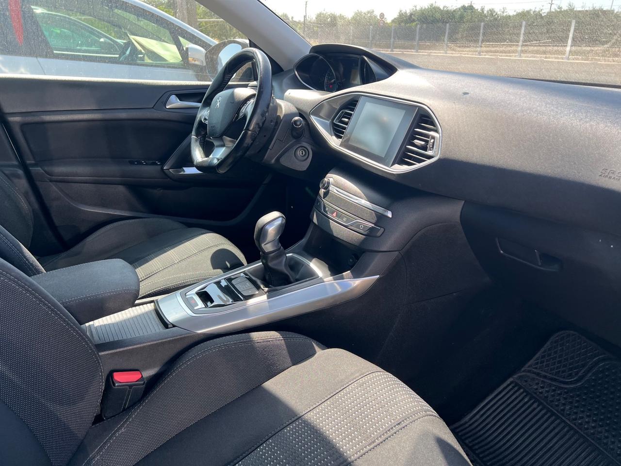 Peugeot 308 1.6 HDi 120 EAT6 SW Allure | 2016