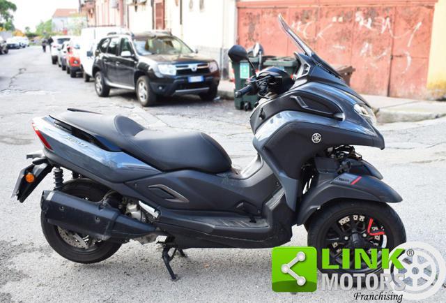 YAMAHA Tricity 300 ABS GARANZIA CASA MADRE!