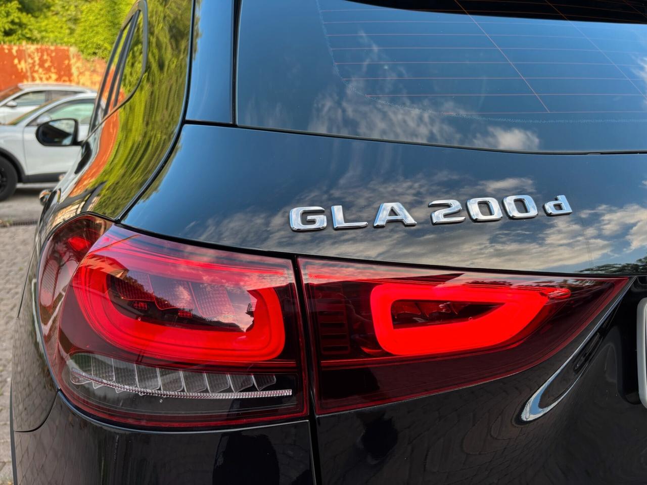 Mercedes-benz GLA 200 d Automatic Sport FULL- LED -MATRIX- MY 22