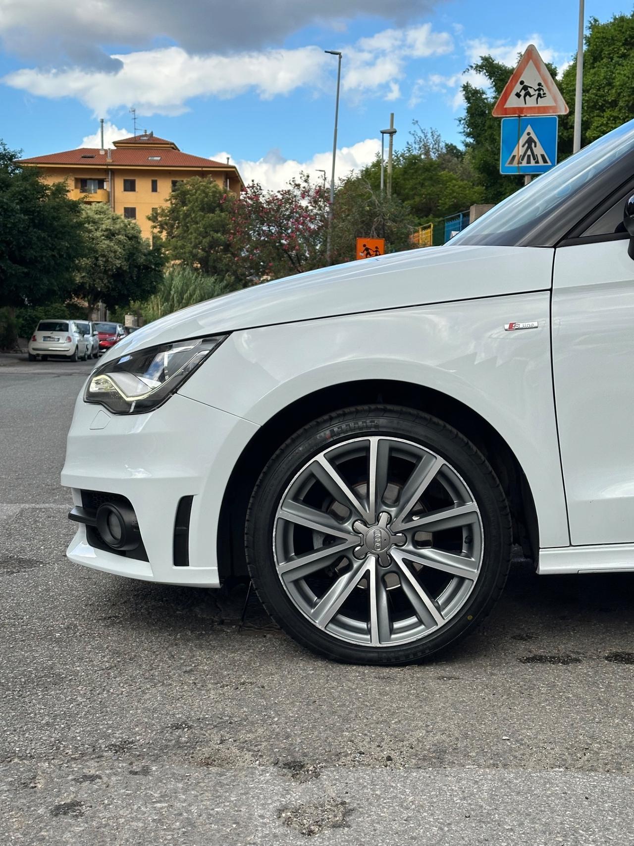 Audi A1 1.6 TDI S line edition plus