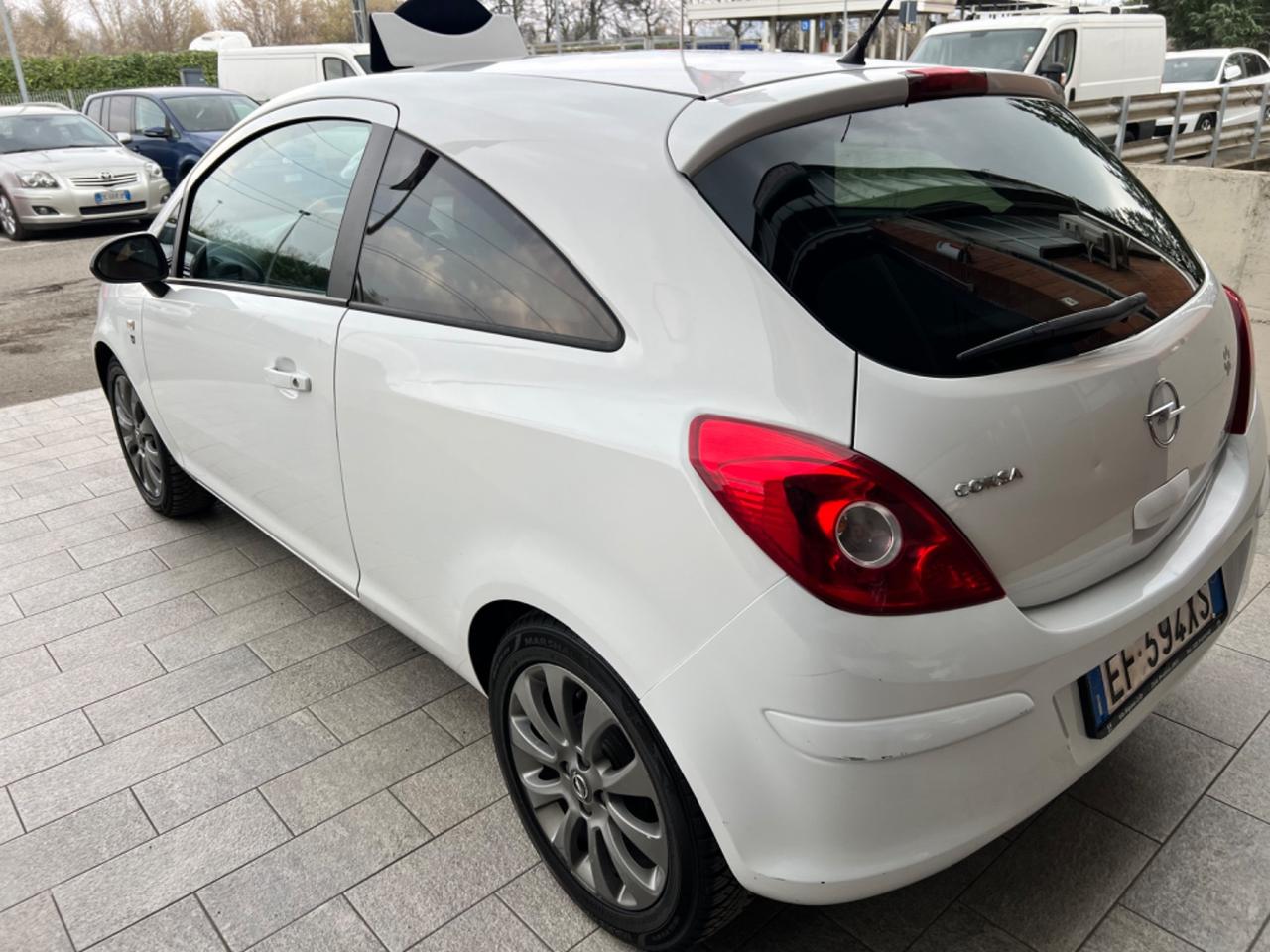 Opel Corsa 1.2 3 porte Edition