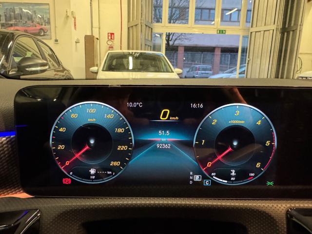 MERCEDES-BENZ A 180 d Automatic Business Extra NAVI+RETR.