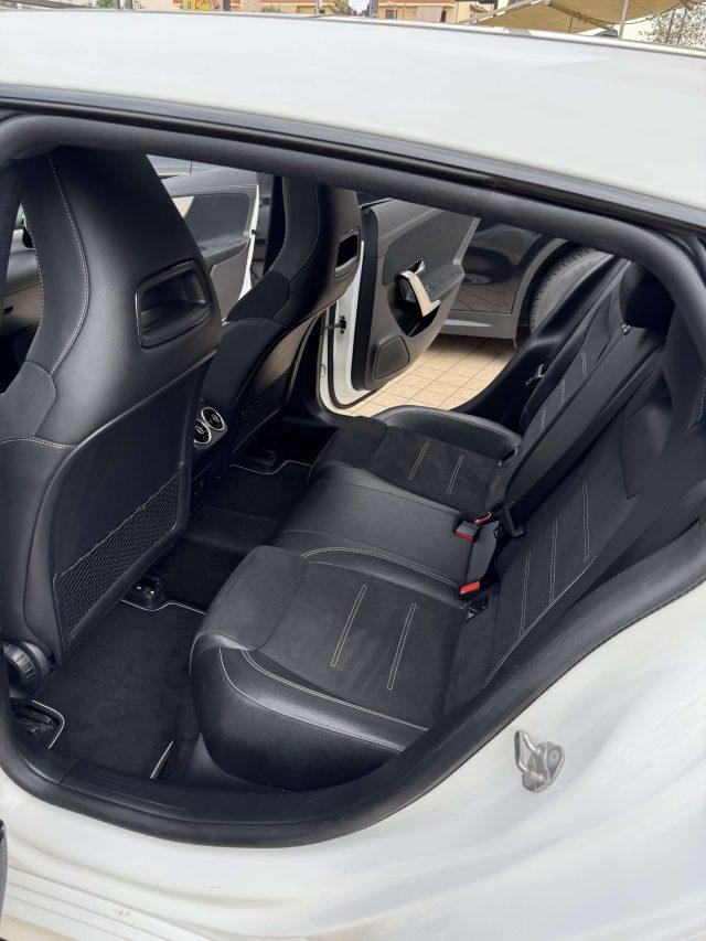 MERCEDES-BENZ CLA 200 Shooting Brake d Premium Edition