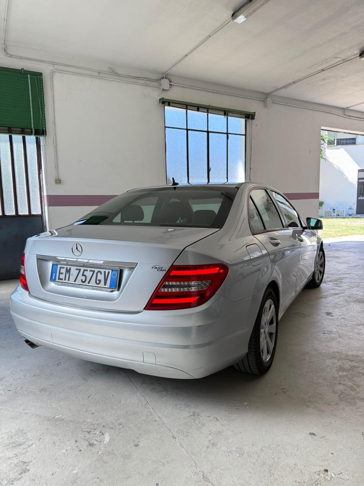 Mercedes-benz C 200 CDI BlueEFFICIENCY Avantgarde