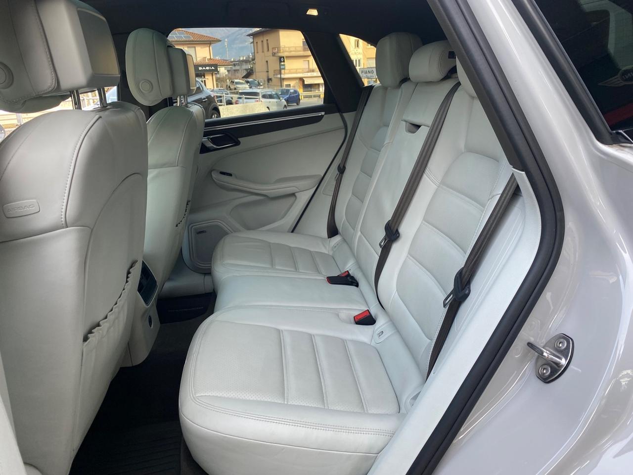 Porsche Macan 2.0 pdk GESSO TETTO 21” FULL
