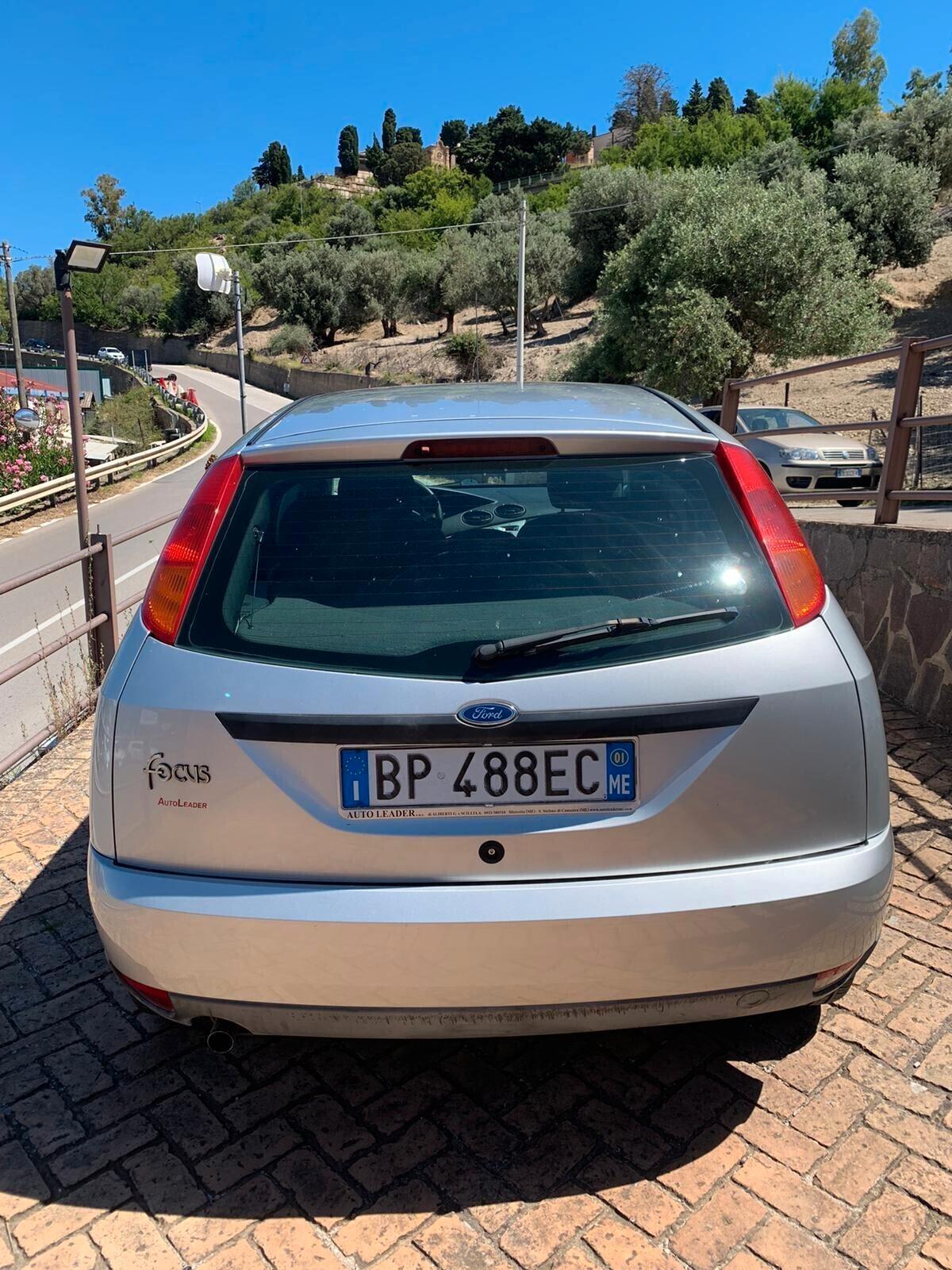 Ford Focus 1.8i 16V cat 5p.