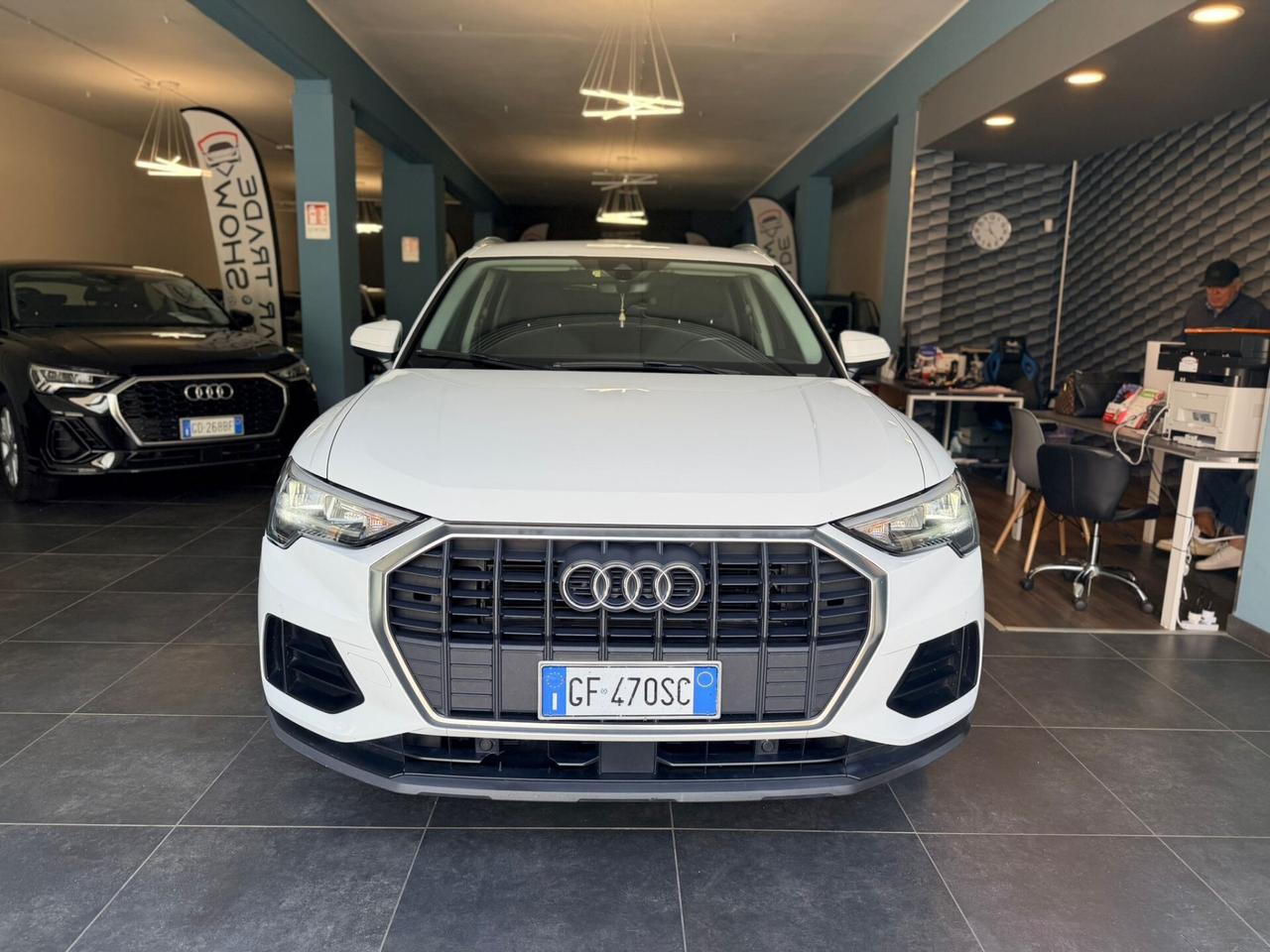 AUDI Q3 35 TDI S TRONIC BUSINESS