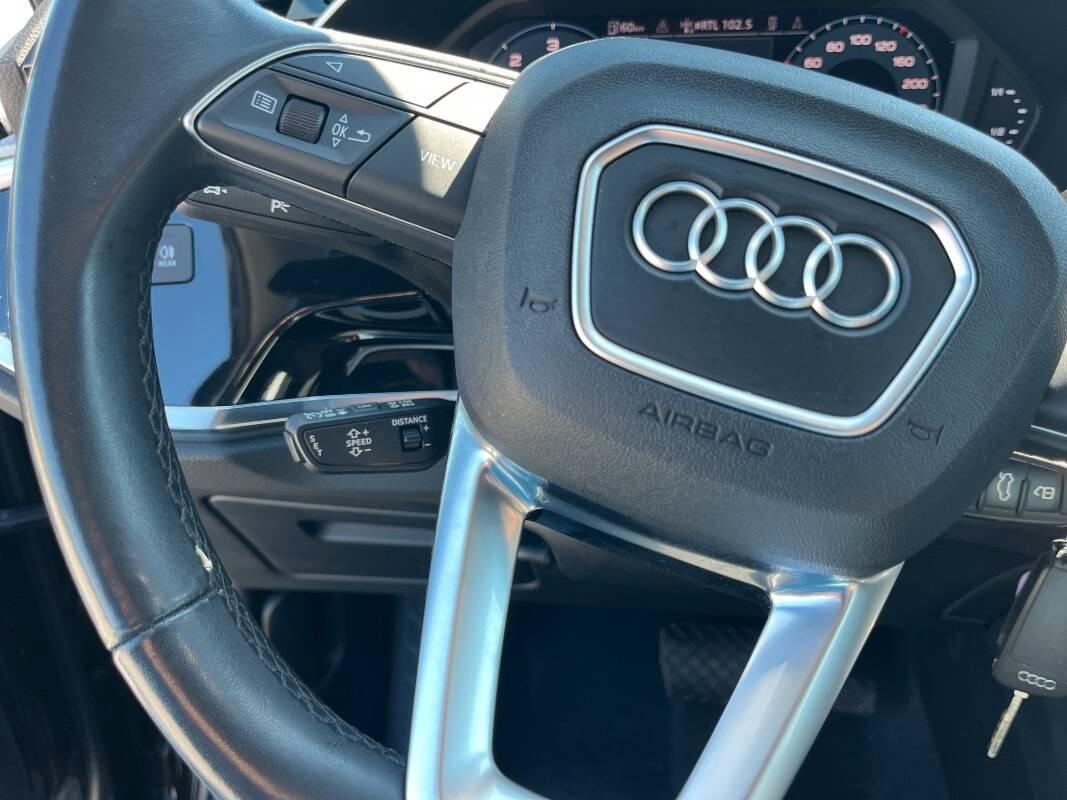 Audi Q3 35 2.0 tdi Business s-tronic