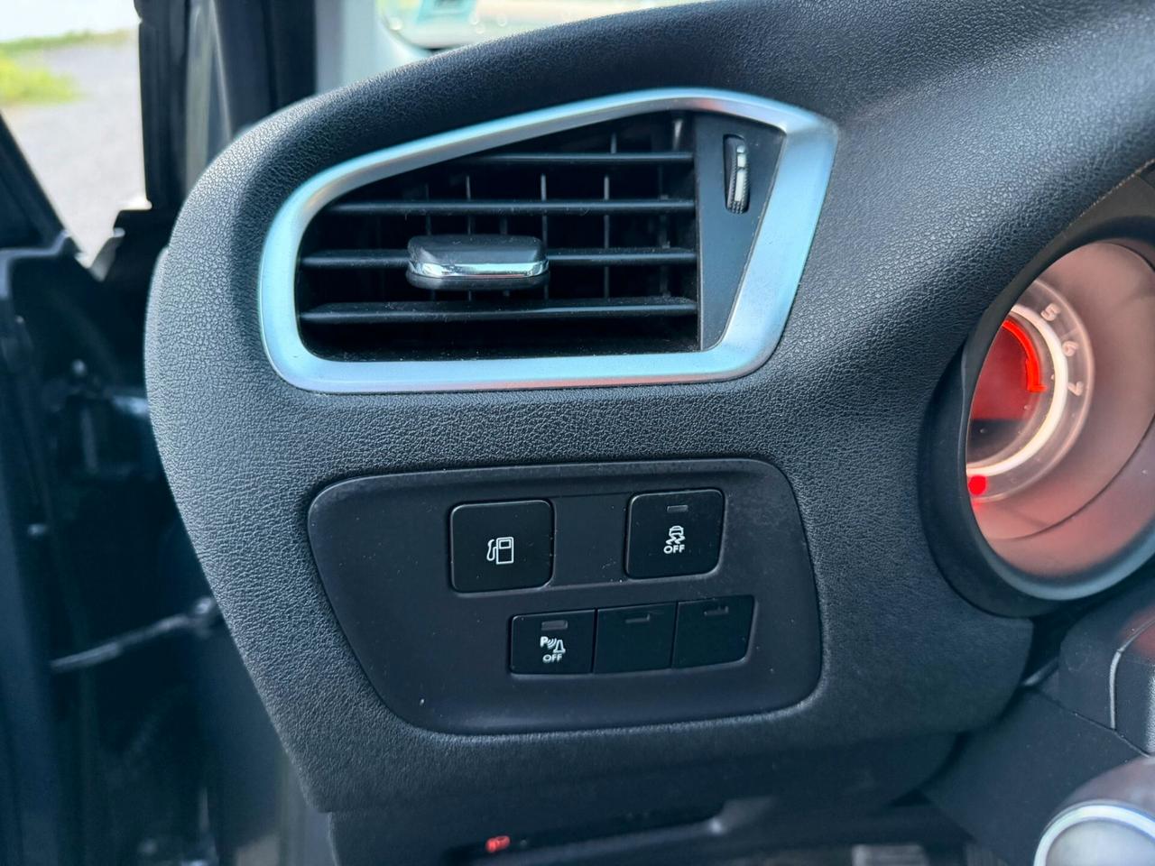 Citroen C4 Berlina 1.4 95CV Euro 5b