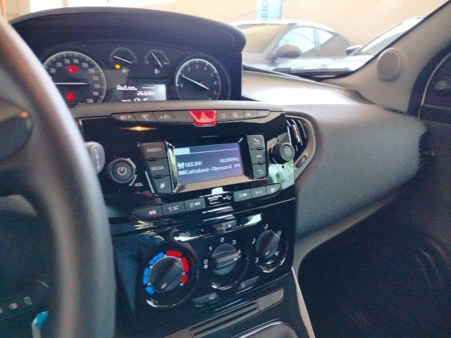 LANCIA Ypsilon 1.0 Hybrid Silver