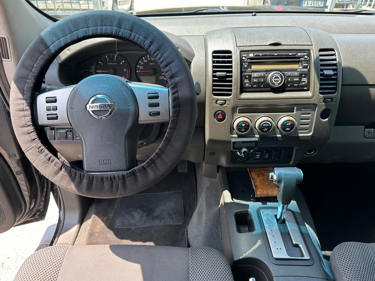 Nissan Navara 2.5 dCi 4 porte Double Cab LE