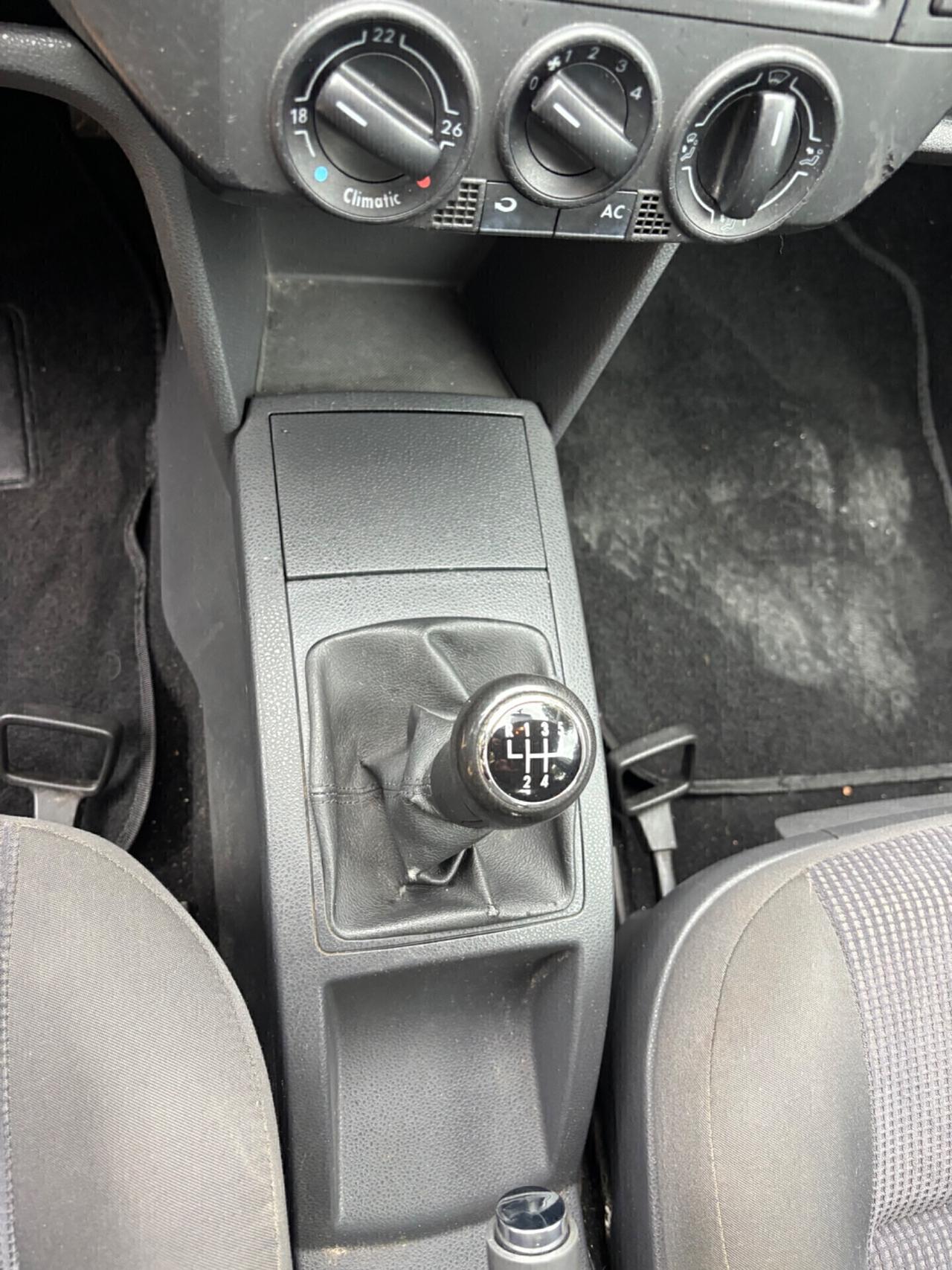 Volkswagen Polo 1.4/80CV 16V 5p. Sportline