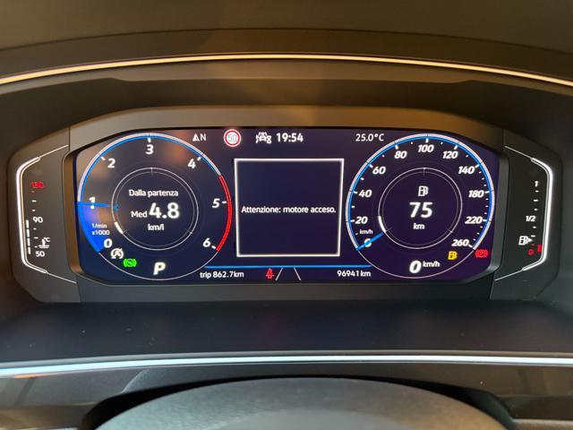 VOLKSWAGEN Tiguan 2.0 TDI 150 CV SCR DSG R-Line LUCI AMBIENTE