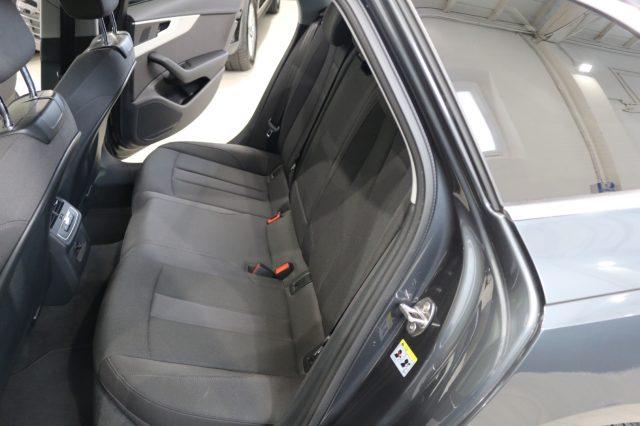 AUDI A4 40 TDI quattro S tronic Business advanced