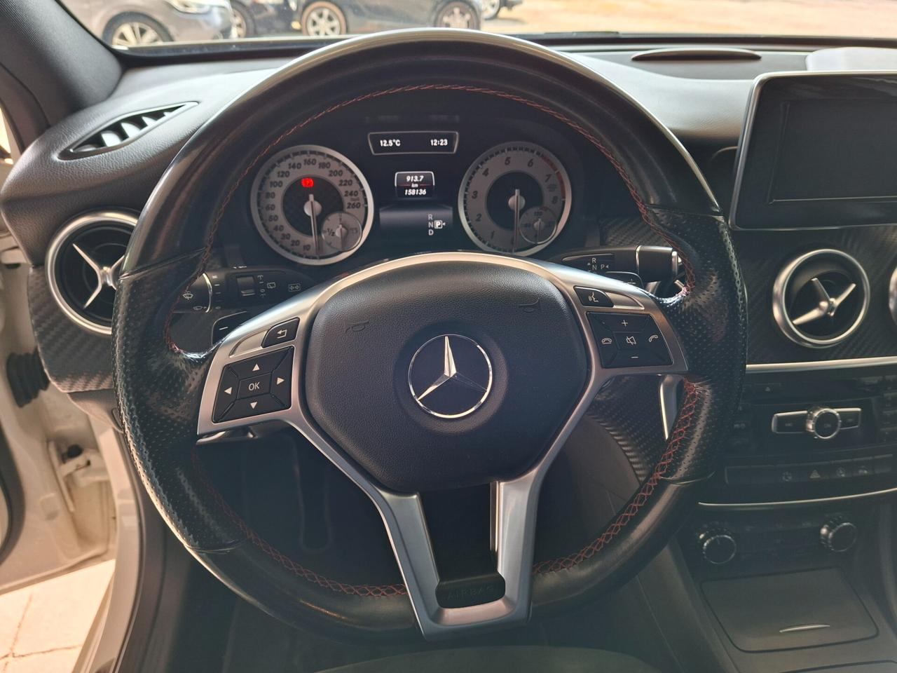 Mercedes-Benz 200 PREMIUM / EURO 6 / 156CV