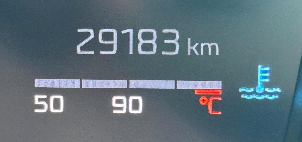 Peugeot 2008 2008 1.2 hybrid Allure 145cv e-dcs6