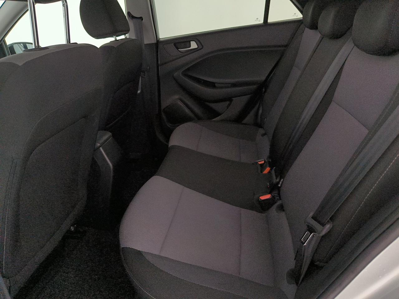 Hyundai i20 5p 1.2 mpi connectline 75cv