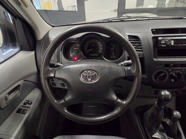 TOYOTA Hilux 2.5 D-4D 4WD 2p. Extra Cab